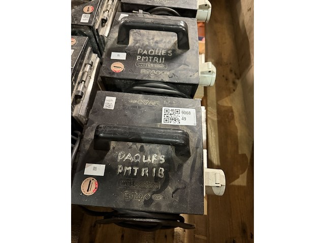 2x omvormer, pce, iec 60309 - afbeelding 1 van  2