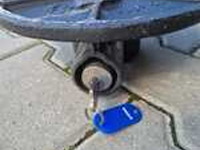 2x onderbouwkist en diverse vrachtwagen benodigdheden en onderdelen , o.a. daken, jost , 2025 - afbeelding 8 van  13