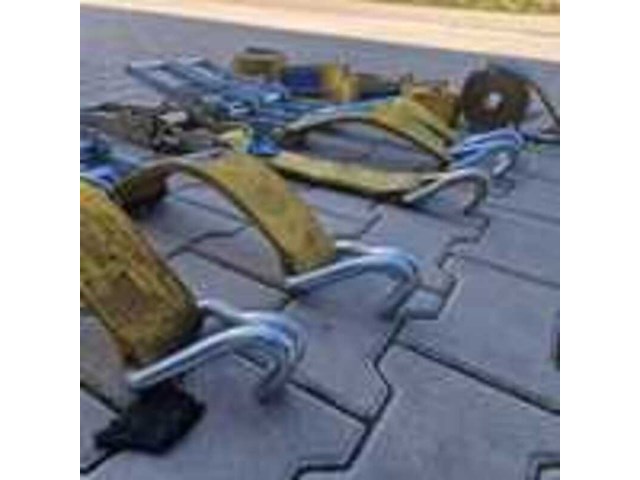 2x onderbouwkist en diverse vrachtwagen benodigdheden en onderdelen , o.a. daken, jost , 2025 - afbeelding 9 van  13