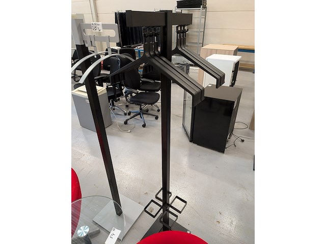 2x ontvangststoel met bijzettafel en 2x kapstok - afbeelding 7 van  9