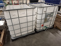 2x opengewerkte ibc container - afbeelding 1 van  4