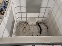 2x opengewerkte ibc container - afbeelding 3 van  4