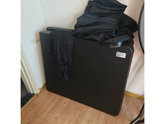 2x opklapbare partytafel - afbeelding 1 van  3