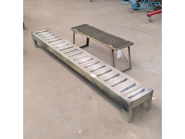 2x opstapje - afbeelding 1 van  6