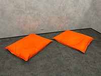 2x oranje zitzak 160x130 - afbeelding 8 van  9