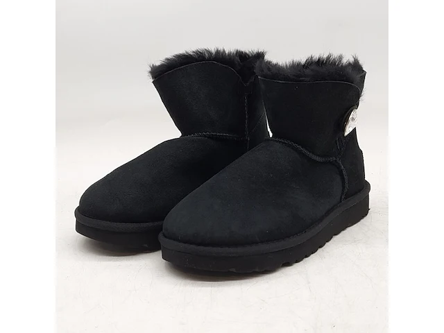 2x paar schoenen, maat 37, ugg, 1016554 - afbeelding 1 van  16