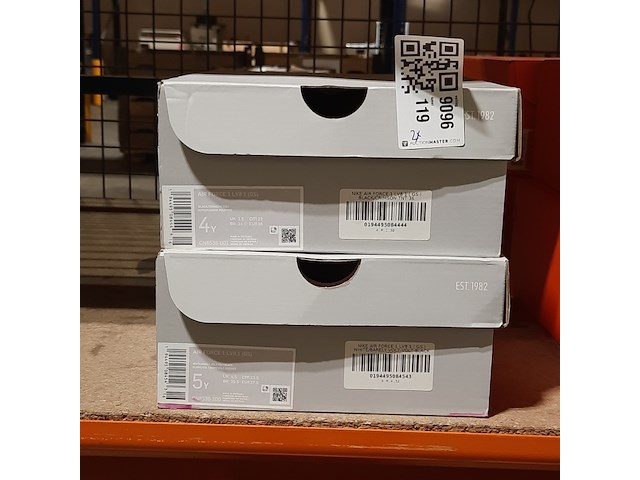 2x paar schoenen, nike, o.a. air force 1 - afbeelding 7 van  8