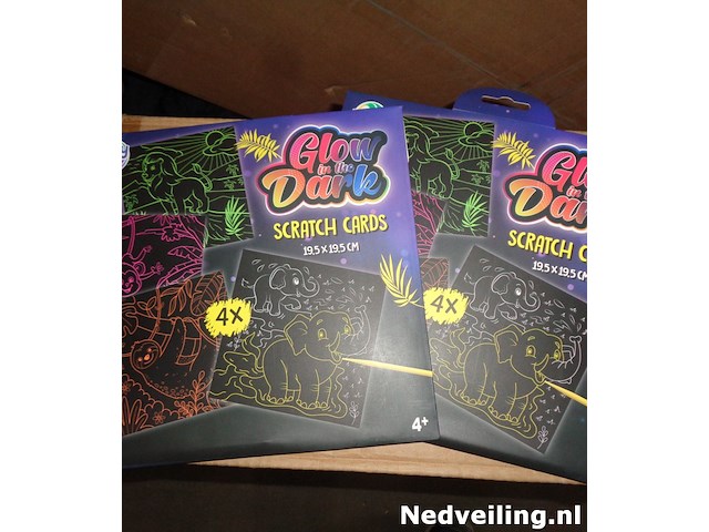 2x pakje met 4 glow in the dark scratch kaarten - afbeelding 3 van  3