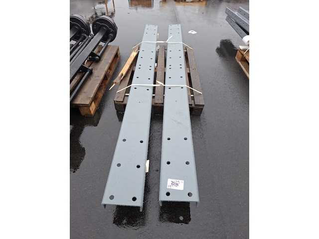 2x pallet chassis balken, modulair - afbeelding 3 van  4