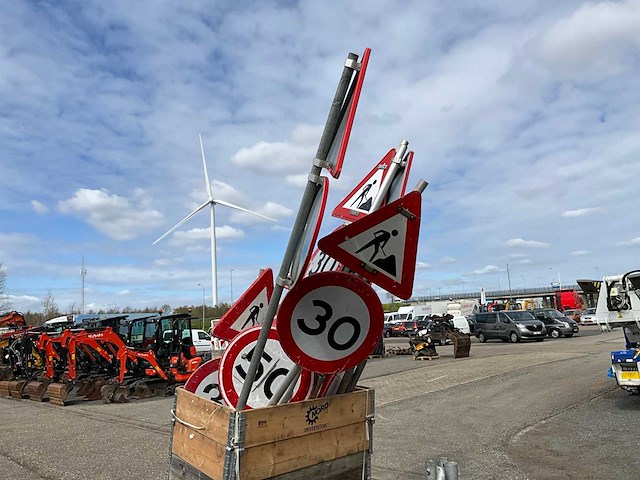 2x pallet diverse verkeersborden - afbeelding 6 van  7