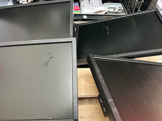2x pallet ict accessoires w.o. beeldschermen, verlengsnoeren, w.o. dell - afbeelding 3 van  11