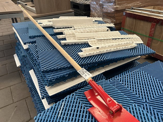 2x pallet kunststof klikbare modulaire vloerplaten / matten - afbeelding 5 van  6