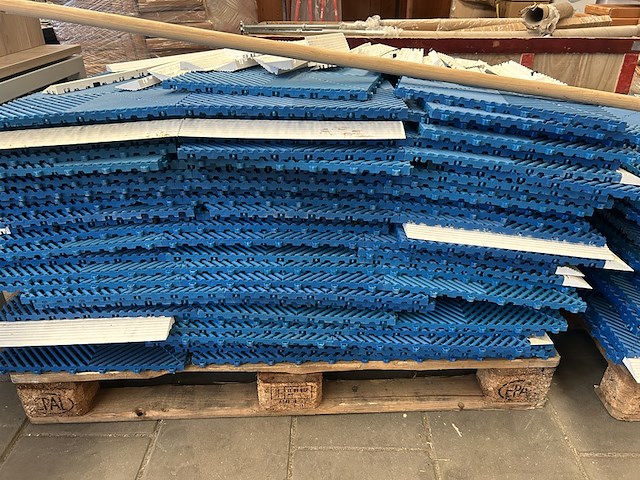 2x pallet kunststof klikbare modulaire vloerplaten / matten - afbeelding 6 van  6
