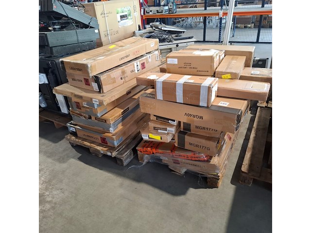 2x pallet met ca. 29x home & living meubelen – salontafels, tv-meubels, schoenenbanken & kledingrekken - afbeelding 7 van  7