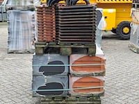 2x pallet met dakpannen nibra, zwart - afbeelding 4 van  11