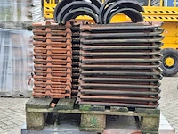 2x pallet met dakpannen nibra, zwart - afbeelding 10 van  11