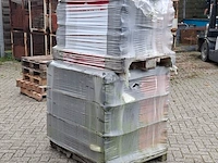 2x pallet met dakpannen wienerberger, zwart - afbeelding 3 van  4