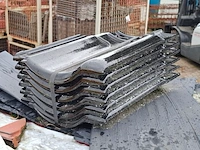 2x pallet met dakpannen wienerberger, zwart - afbeelding 4 van  4