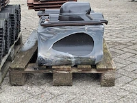 2x pallet met dakpannen zwart - afbeelding 3 van  8