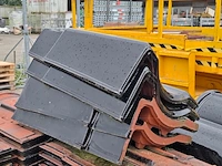 2x pallet met diverse dakpannen zwart - afbeelding 6 van  6