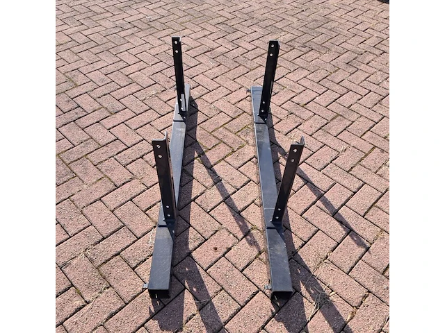 2x pallet met diverse onderdelen voor o.a veegborstels & hef-trucks - afbeelding 3 van  47