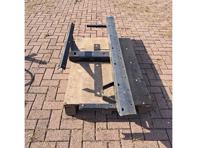 2x pallet met diverse onderdelen voor o.a veegborstels & hef-trucks - afbeelding 8 van  47