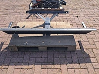 2x pallet met diverse onderdelen voor o.a veegborstels & hef-trucks - afbeelding 9 van  47