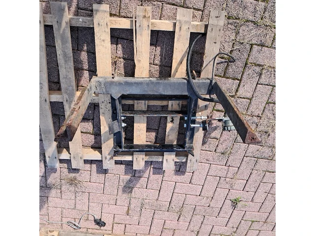 2x pallet met diverse onderdelen voor o.a veegborstels & hef-trucks - afbeelding 38 van  47