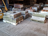 2x pallet met stoeptegels - afbeelding 1 van  12