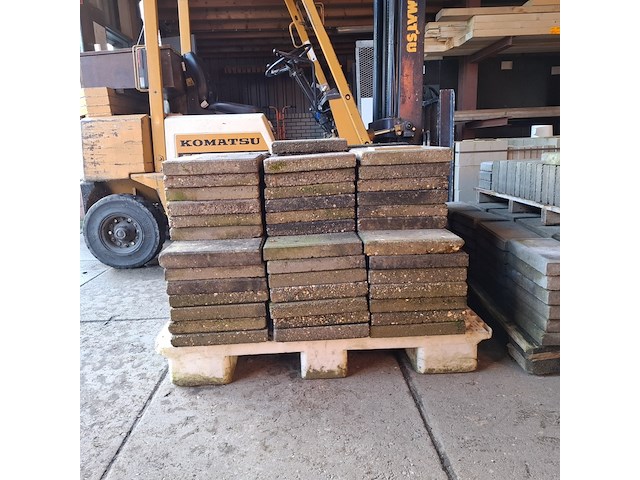 2x pallet met stoeptegels - afbeelding 7 van  12