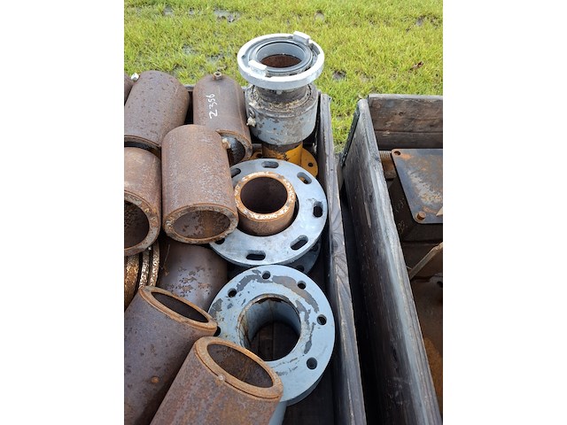 2x pallet o.a. buis met flens, pakkingen - afbeelding 3 van  11