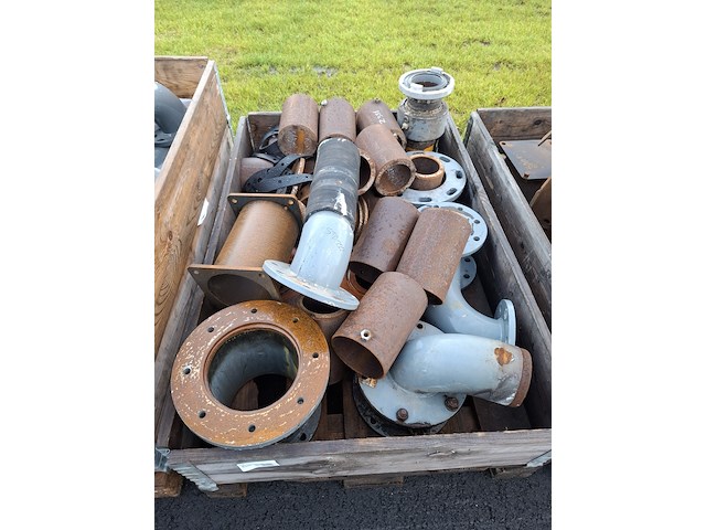 2x pallet o.a. buis met flens, pakkingen - afbeelding 8 van  11