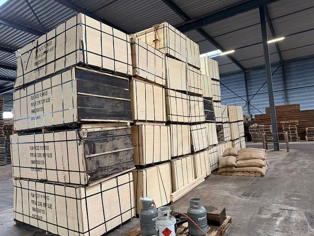 2x pallet populierenmultiplex platen, 2500 * 1250 * 18mm, donkerbruin - afbeelding 7 van  9