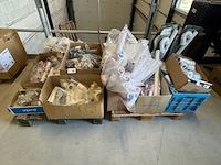 2x pallet sanitair installatiemateriaal - afbeelding 1 van  15