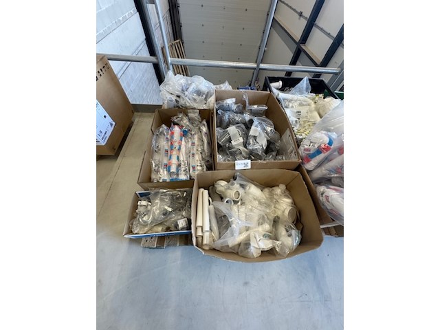 2x pallet sanitair installatiemateriaal - afbeelding 8 van  15