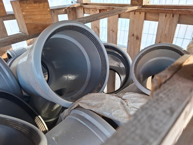 2x palletbox met pvc hulpstukken - afbeelding 2 van  13