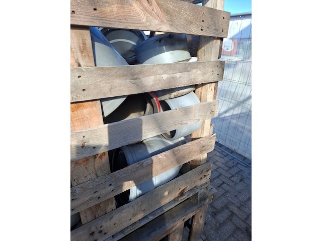 2x palletbox met pvc hulpstukken - afbeelding 5 van  13