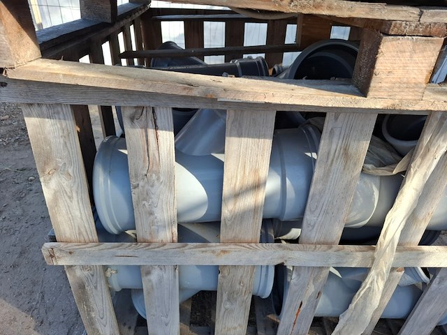 2x palletbox met pvc hulpstukken - afbeelding 11 van  13