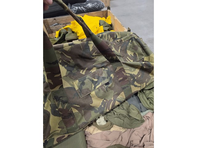 2x partij camouflage kleding en uitrusting, woodland / kpu / kl / falke / profile - afbeelding 6 van  8