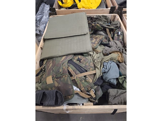 2x partij camouflage kleding en uitrusting, woodland / kpu / kl / falke / profile - afbeelding 7 van  8