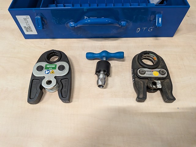 2x persbek met afbraamgereedschap, uponor u32, novopress th40 - afbeelding 2 van  7