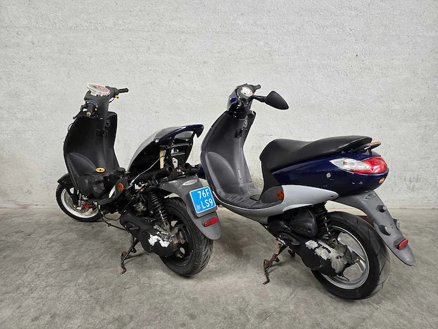 2x peugeot - snorscooter - viva city - 25km uitvoeringen - afbeelding 12 van  14