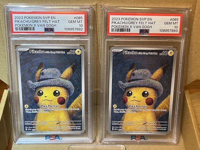 2x pikachu with grey felt hat 085 van gogh psa 10 - pokémon - afbeelding 16 van  24