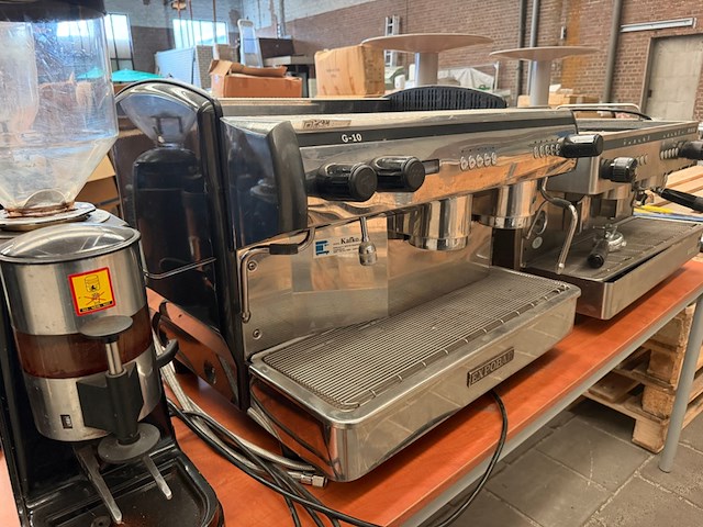 2x pistonmachine met bonenmaler - afbeelding 5 van  7