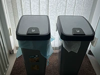 2x plastic vuilnisemmer - afbeelding 1 van  1
