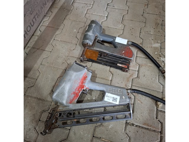 2x pneumatische tackers, senco, sn iv en m iii - afbeelding 1 van  7