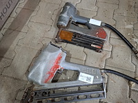 2x pneumatische tackers, senco, sn iv en m iii - afbeelding 1 van  7