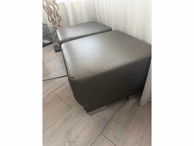 2x poef nieuw - afbeelding 2 van  2