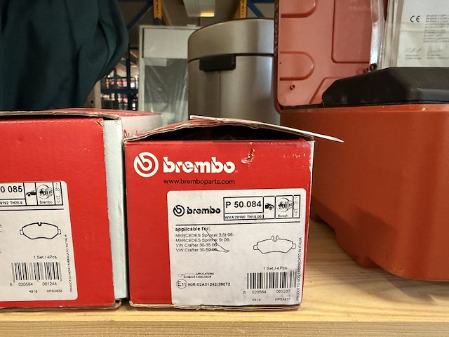 2x remblokken set voor mercedes sprinter/vw crafter, brembo - afbeelding 4 van  4