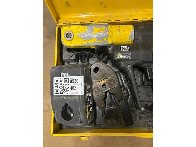 2x rems accu-perstangen met persbekken, 4x metalen transportkoffers - afbeelding 5 van  6